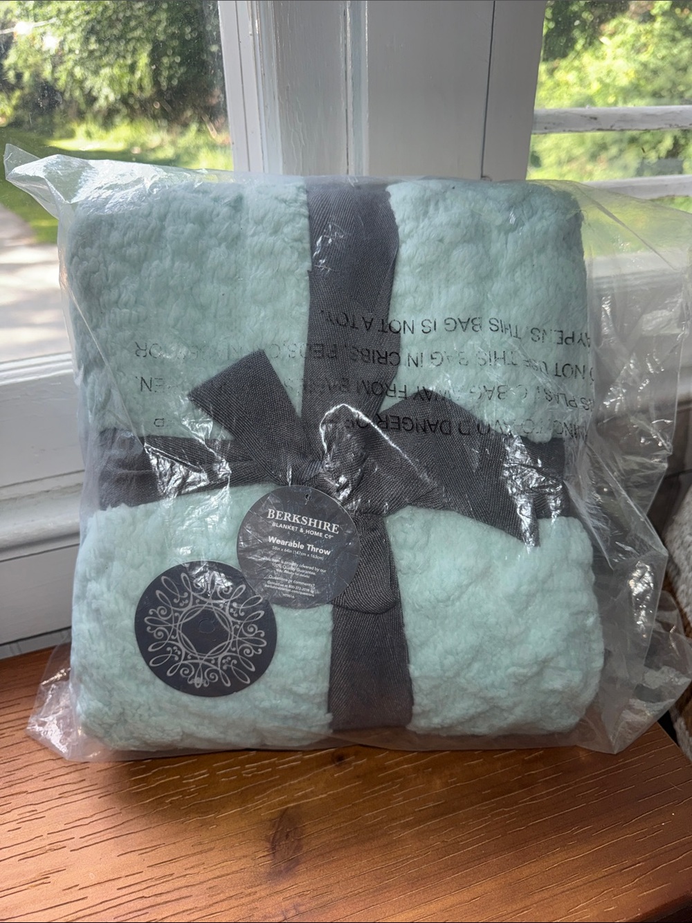 Berkshire‎ Blanket & Home Co Extra-Fluffy Plush Throw Blanket Seaglass Teal NEW
